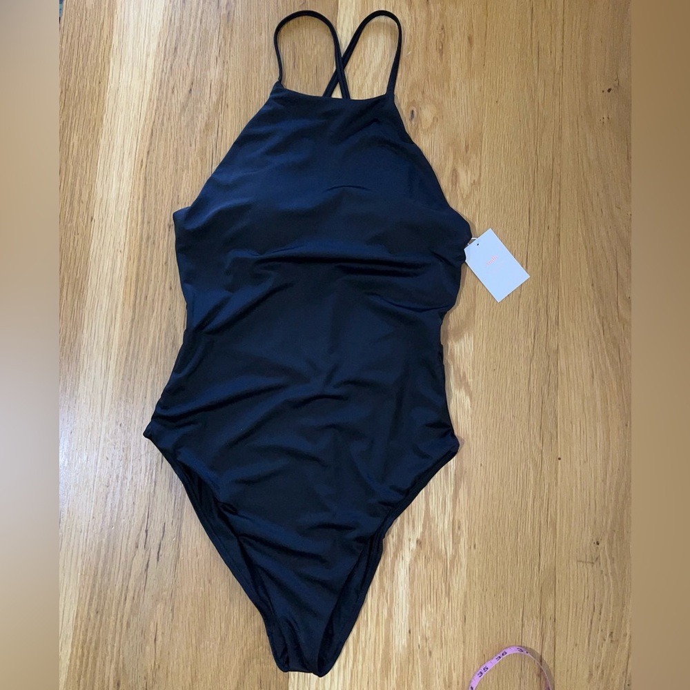 Andie Swim  NWT Asbury One Piece Swimsuit crisscross  back size M Black